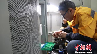 新春走基层 虎峰岭上的夜行侠