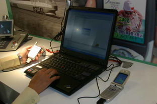 2005中国国际通信设备技术展 中国网通1号馆产品秀与通讯设备修理技术新貌