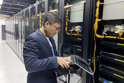 用兢兢业业书写“光荣”——致敬江苏有线五一坚守岗位的通讯设备修理劳动者